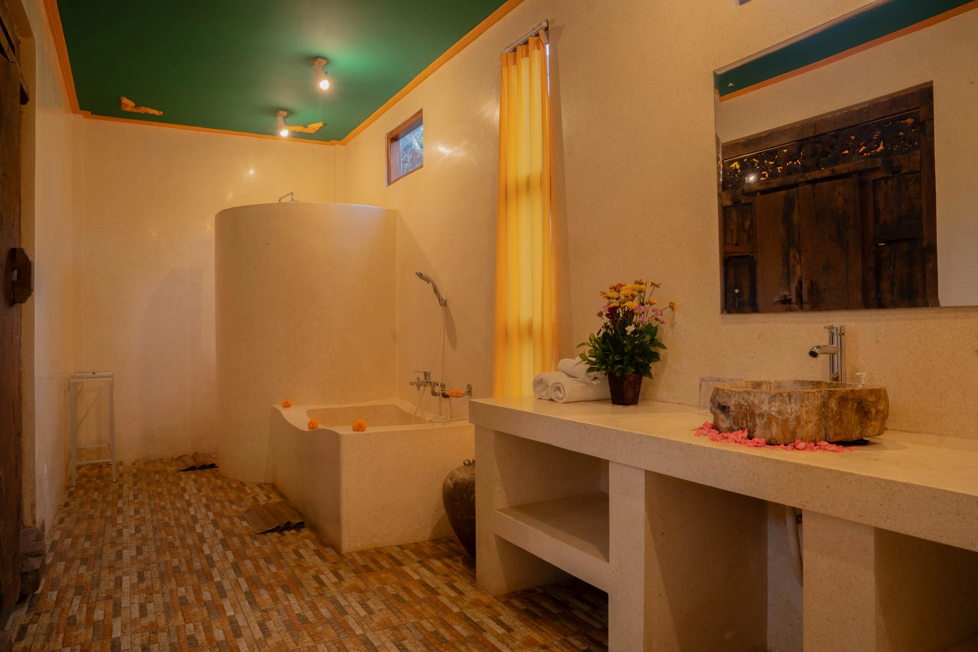 Bintang Suite 1