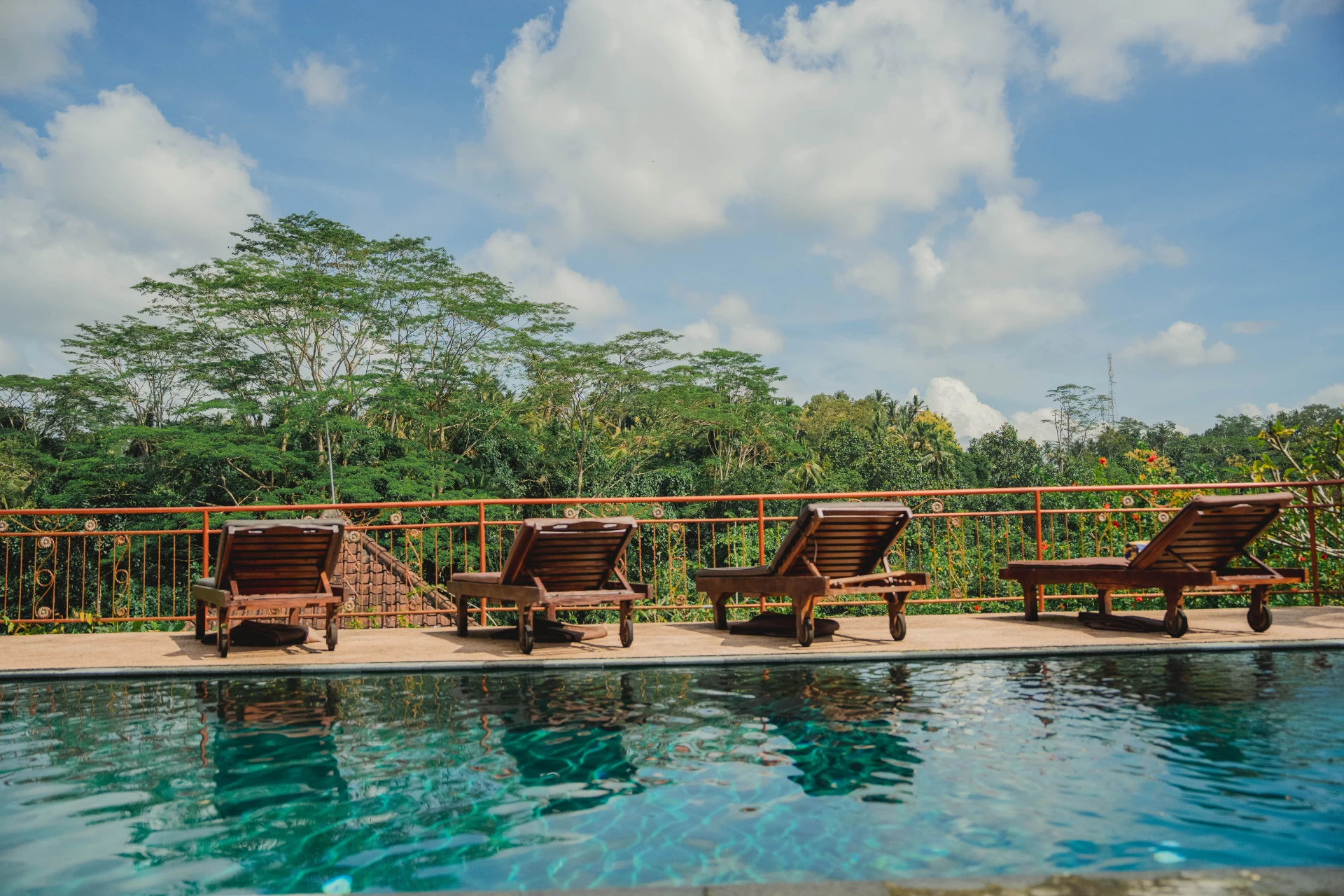 Petanu Swimming Pool