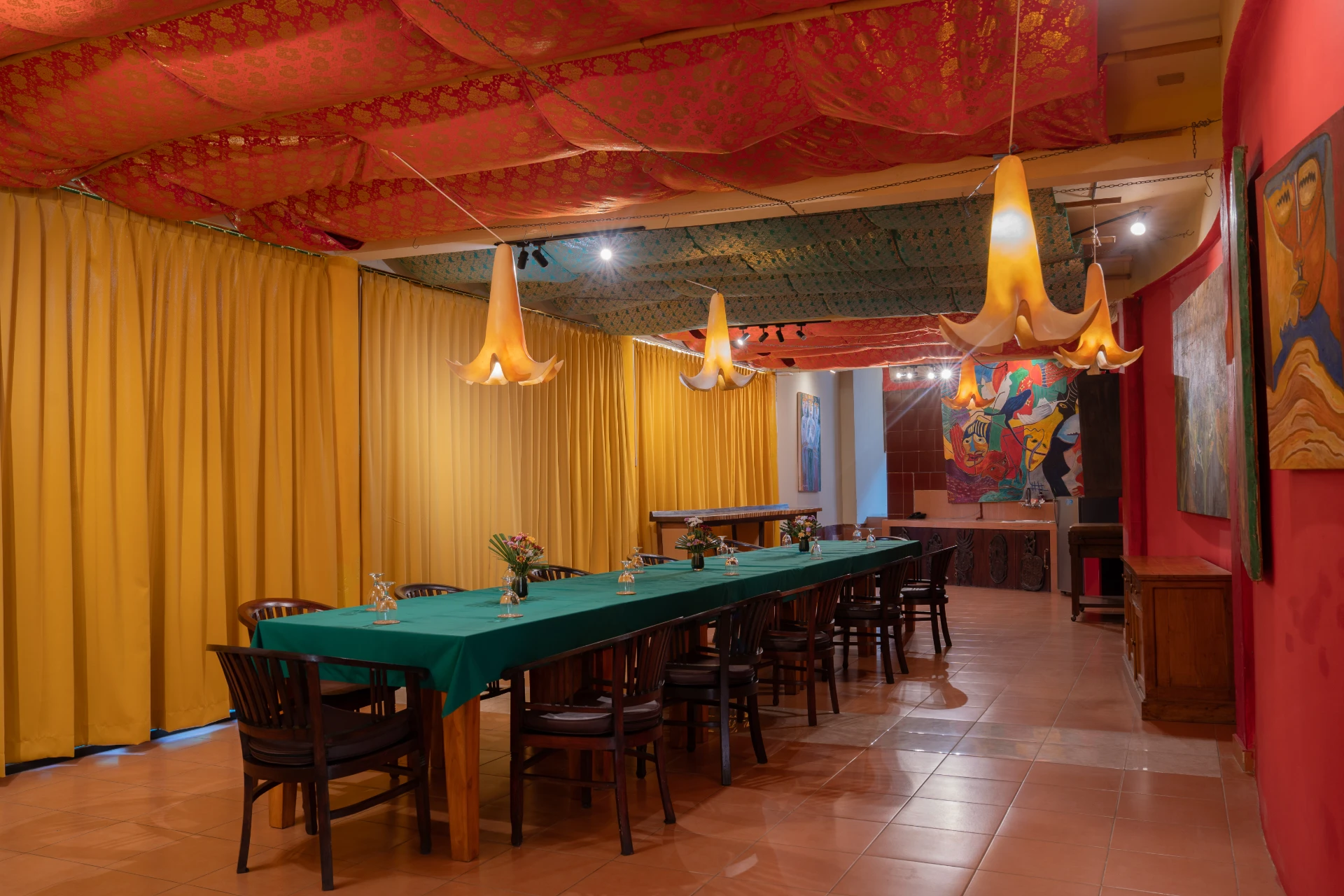 Kan Kulak Meeting Room